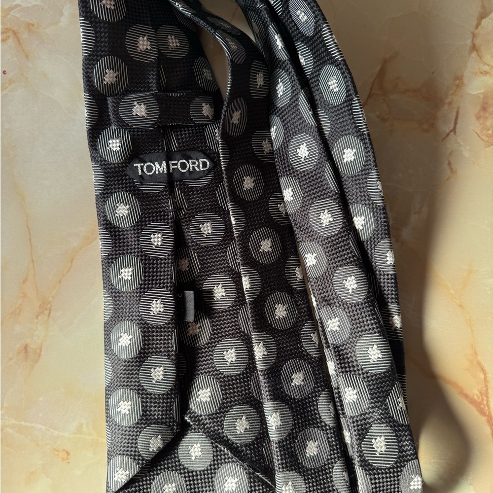 Tom Ford Black and Gray Polka Dot Tie made in Italy pure luxury